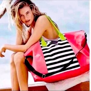 Vintage Victoria secrets vacation travel overnight duffel bag w/  lingerie bag♥️